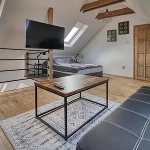 Apartman Zenloft, Eger