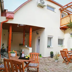 Apartman Várfal, Eger